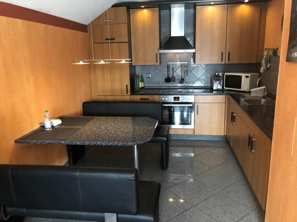 Super Xxl Ferienwohnung 73 Qm, Mit Balkon Cadolzburg Bagian luar foto